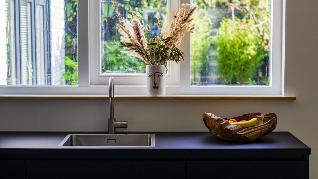 How to Keep Your Kitchen Counters Clean and Clutter-Free